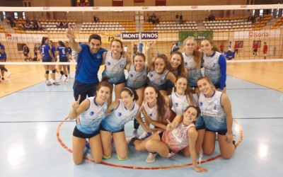 El Natació Sabadell femení celebrant el primer punt de la temporada | Club Natació Sabadell